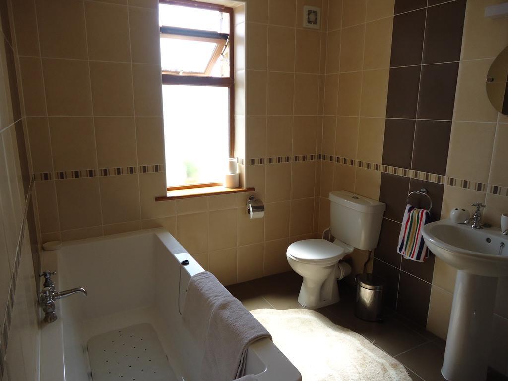 Achill Lodge Guest House Bunacurry Экстерьер фото